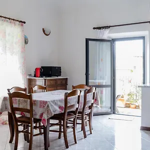 Casa Dei Renai By Rentbeat Villa