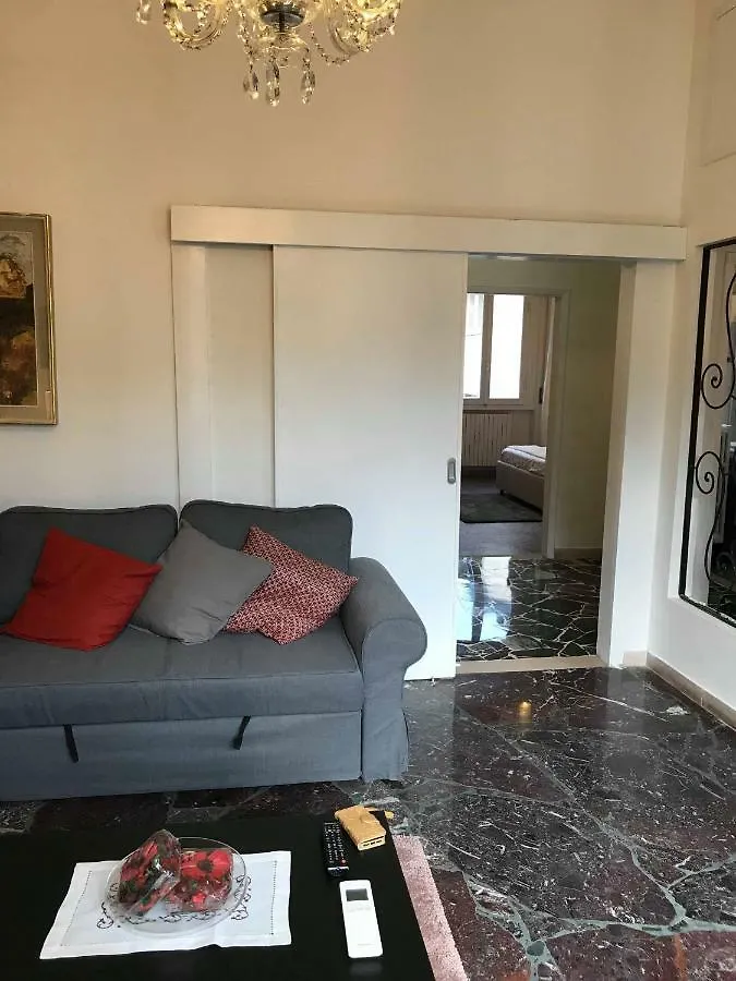 Cozy Apartment Sabrina Signa 0*,